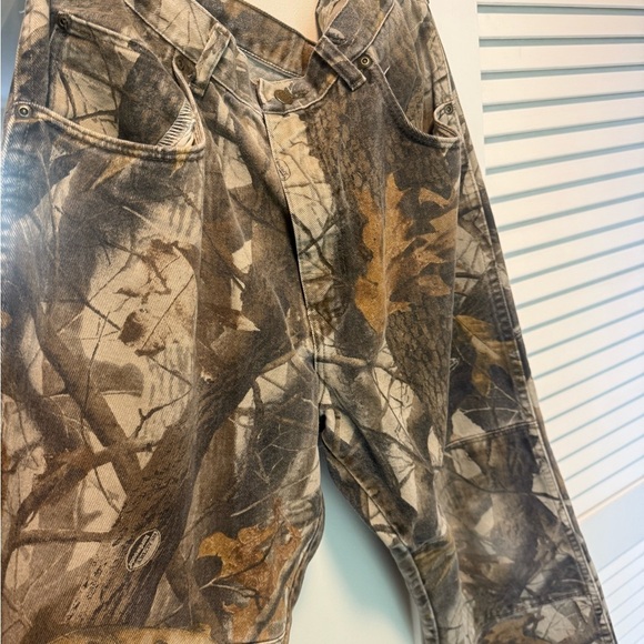 Wrangler Real Tree Camo Jeans Buttoned Apparel - Picture 7 of 11
